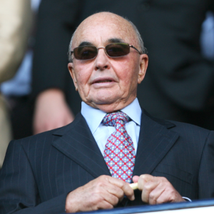 Enigmatic British Billionaire Joe Lewis Faces Indictment for Insider Trading, U.S. Prosecutors Allege